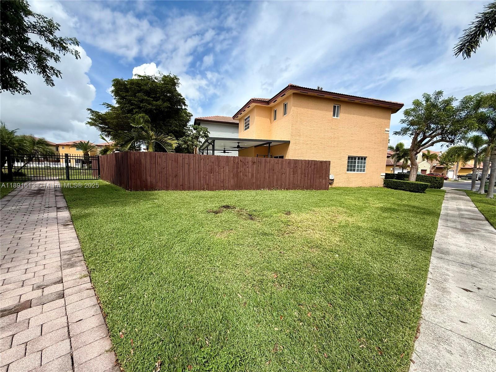 MARIANAS HOMES - Residential