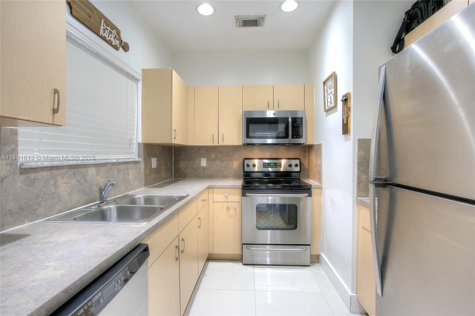 MARIANAS HOMES - Residential