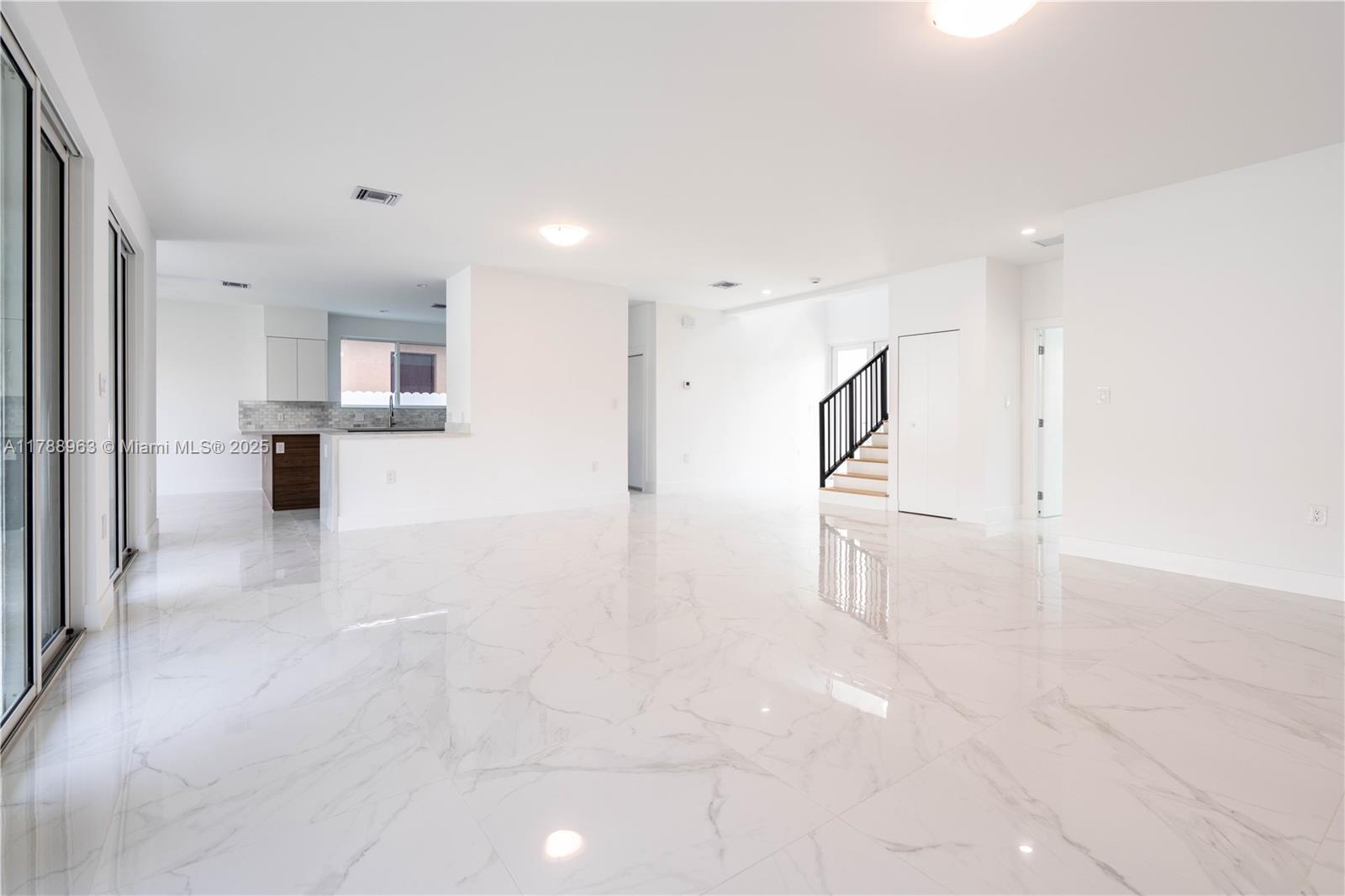 BRICKELL ESTATES - Residential