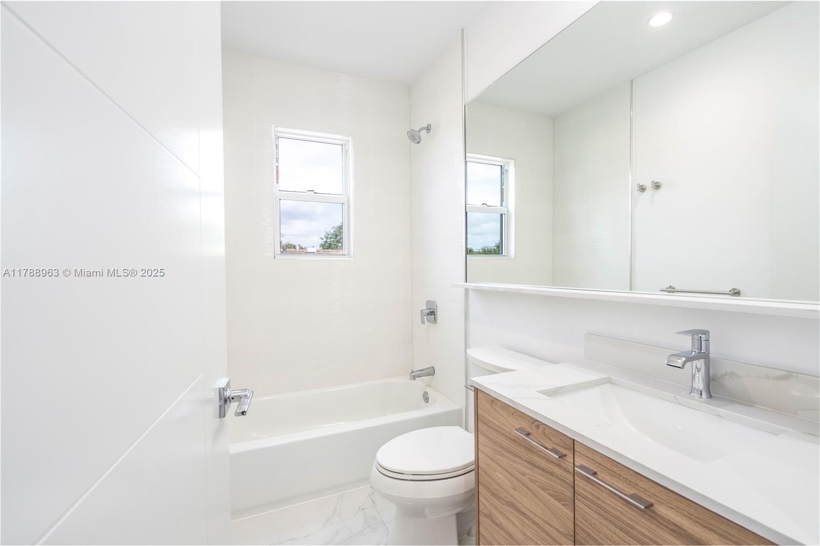 BRICKELL ESTATES - Residential