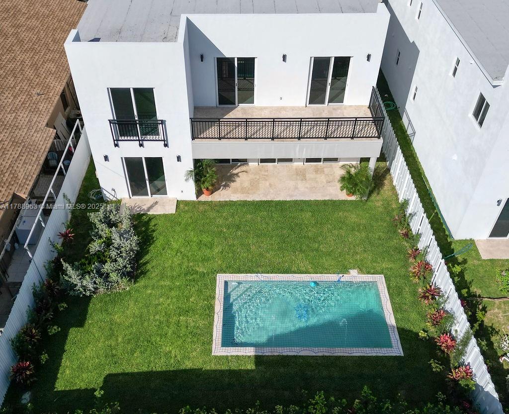 BRICKELL ESTATES - Residential