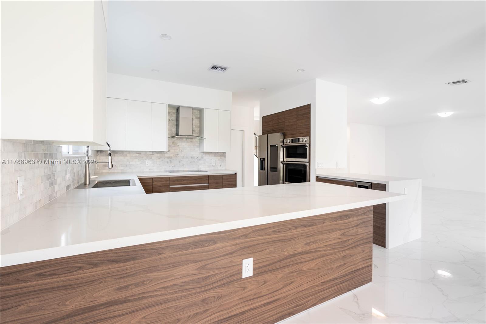 BRICKELL ESTATES - Residential