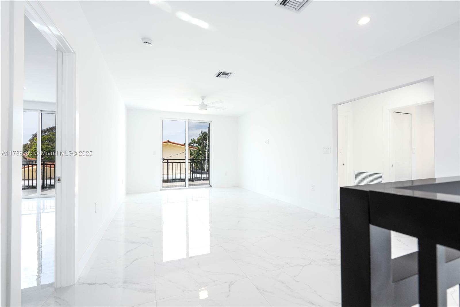BRICKELL ESTATES - Residential