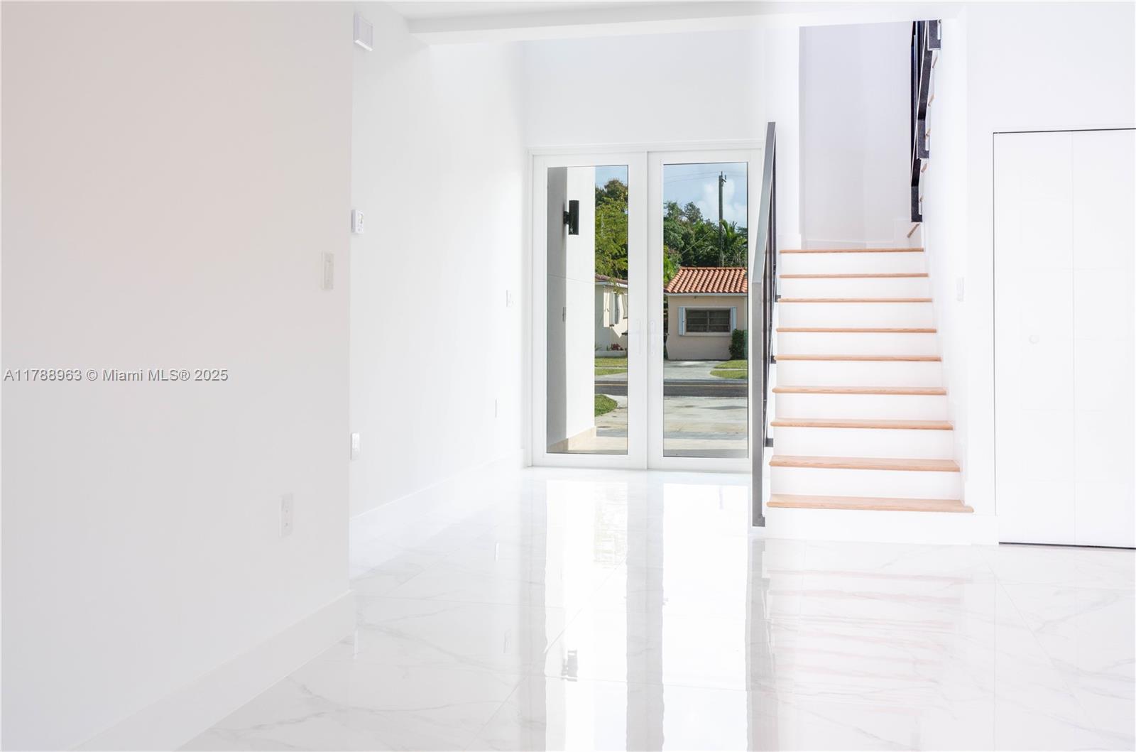 BRICKELL ESTATES - Residential
