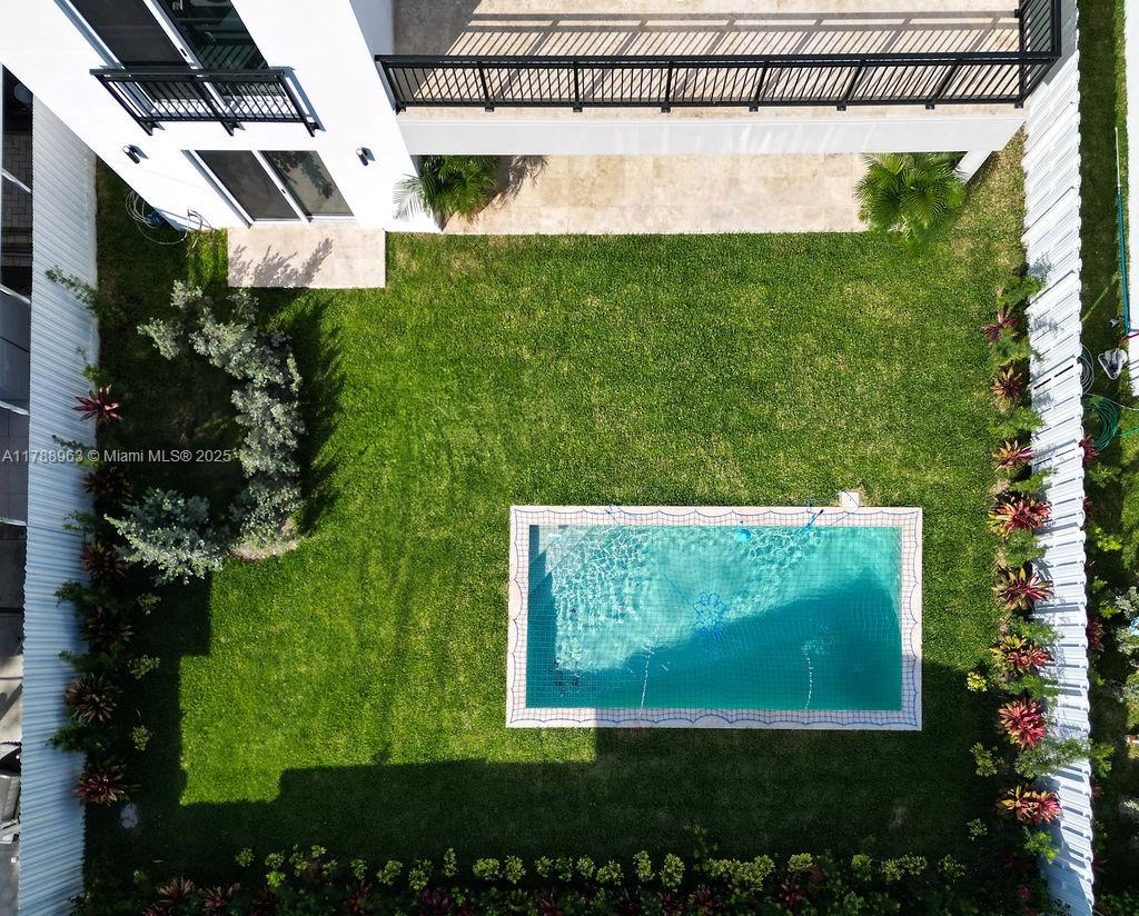BRICKELL ESTATES - Residential