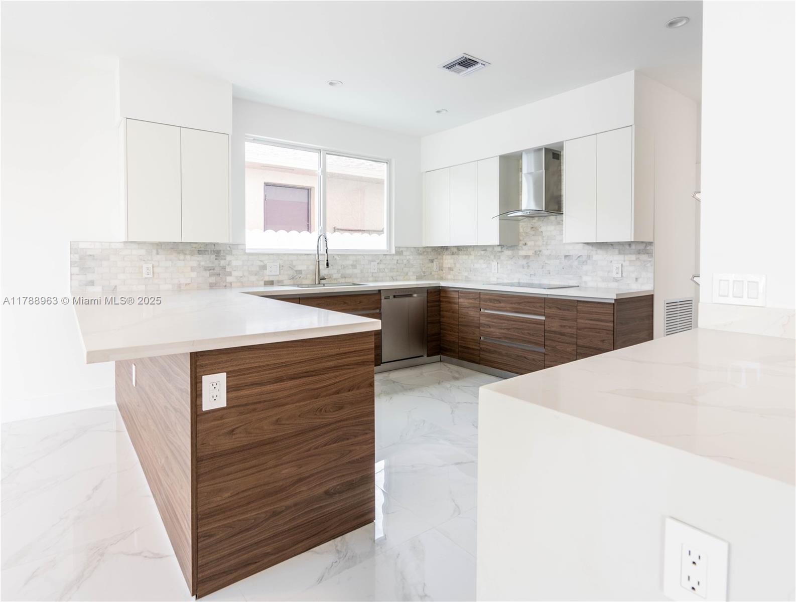 BRICKELL ESTATES - Residential