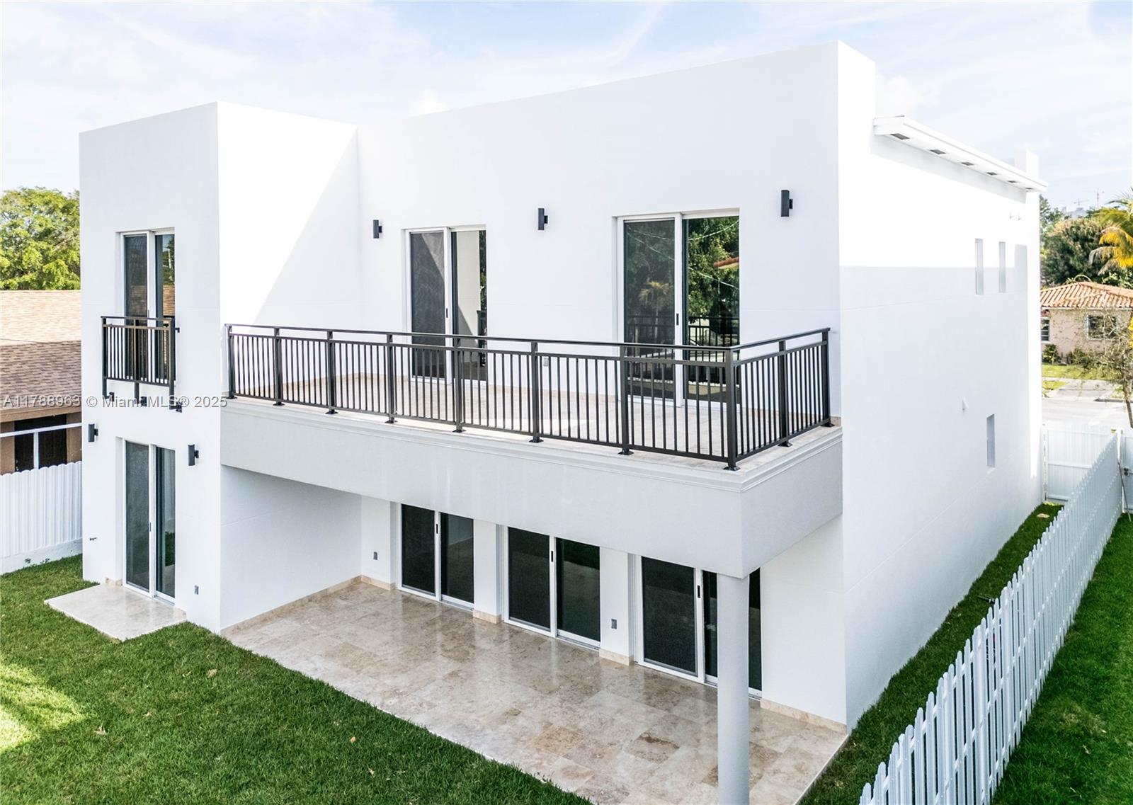 910 SW 24th Rd