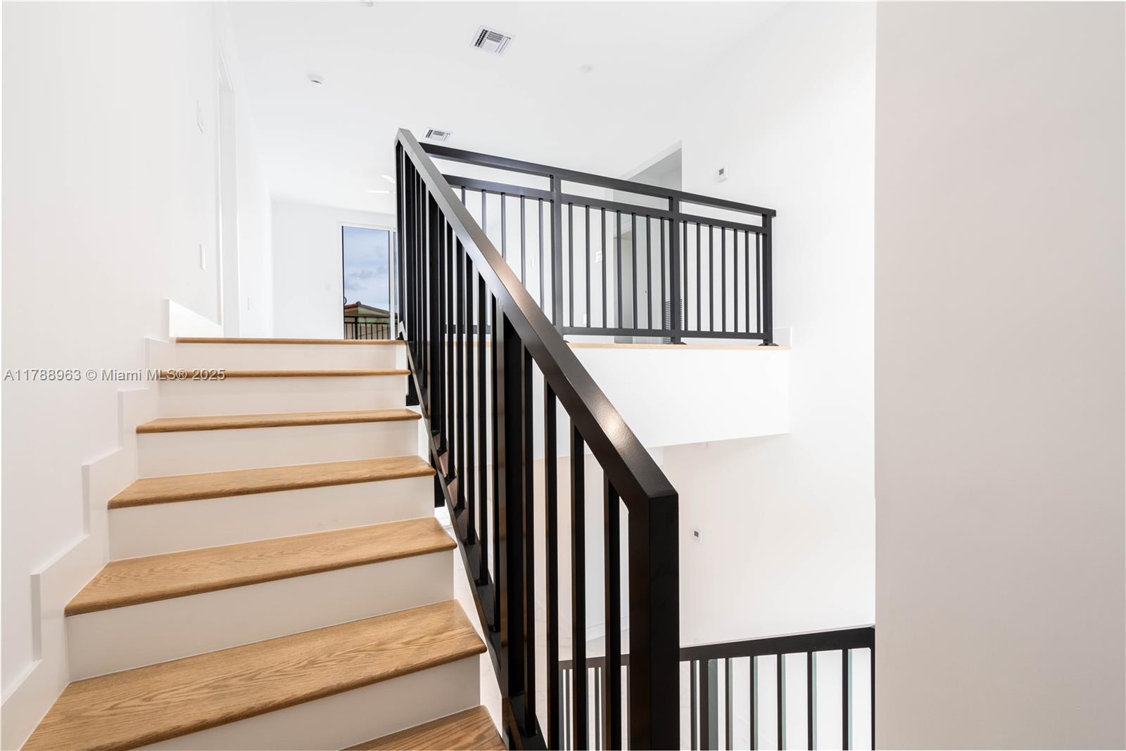 BRICKELL ESTATES - Residential
