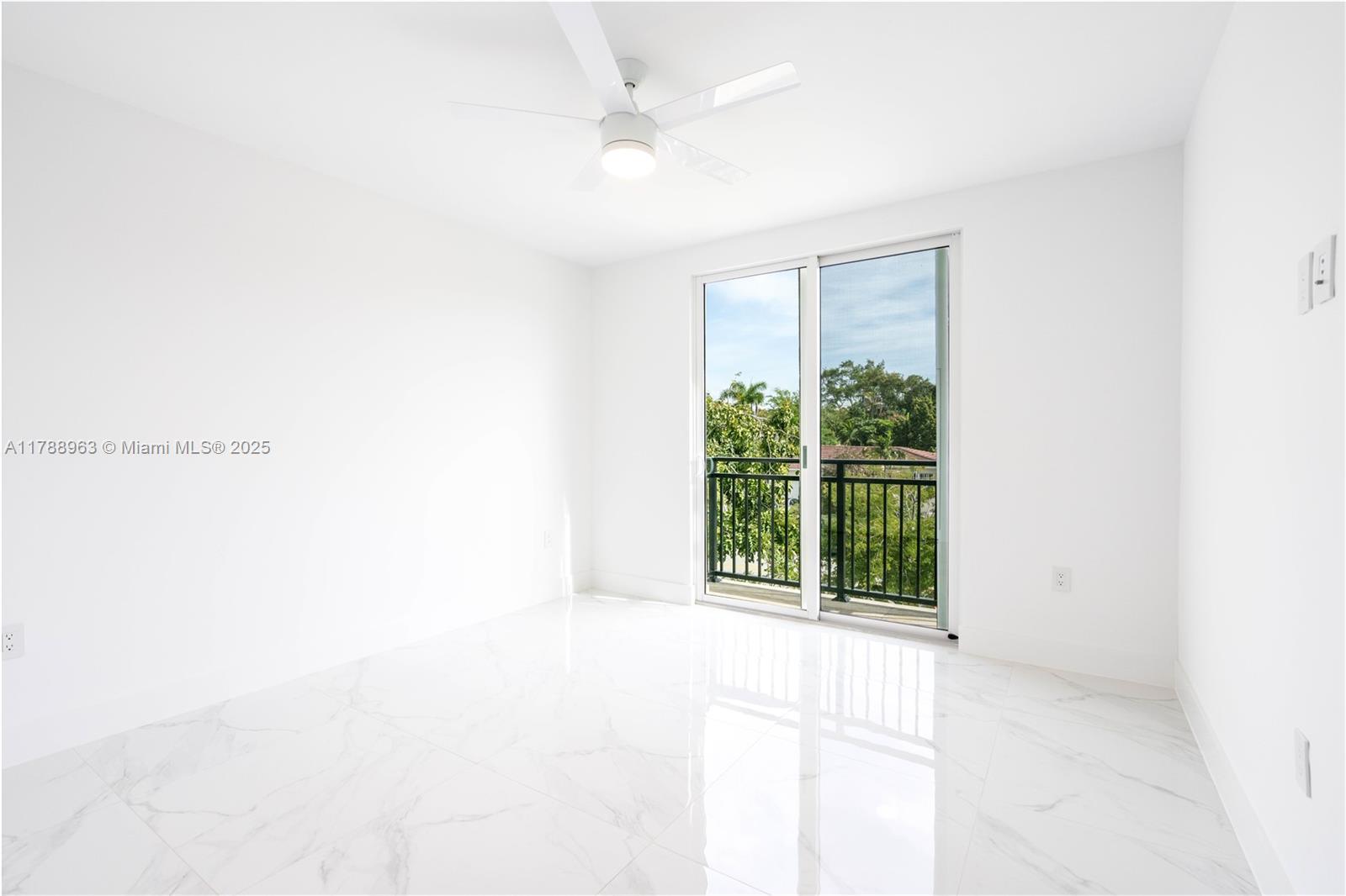BRICKELL ESTATES - Residential