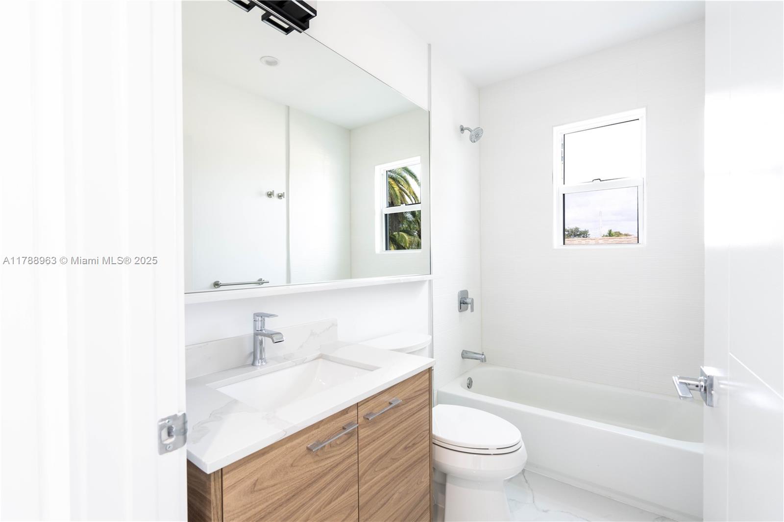 BRICKELL ESTATES - Residential