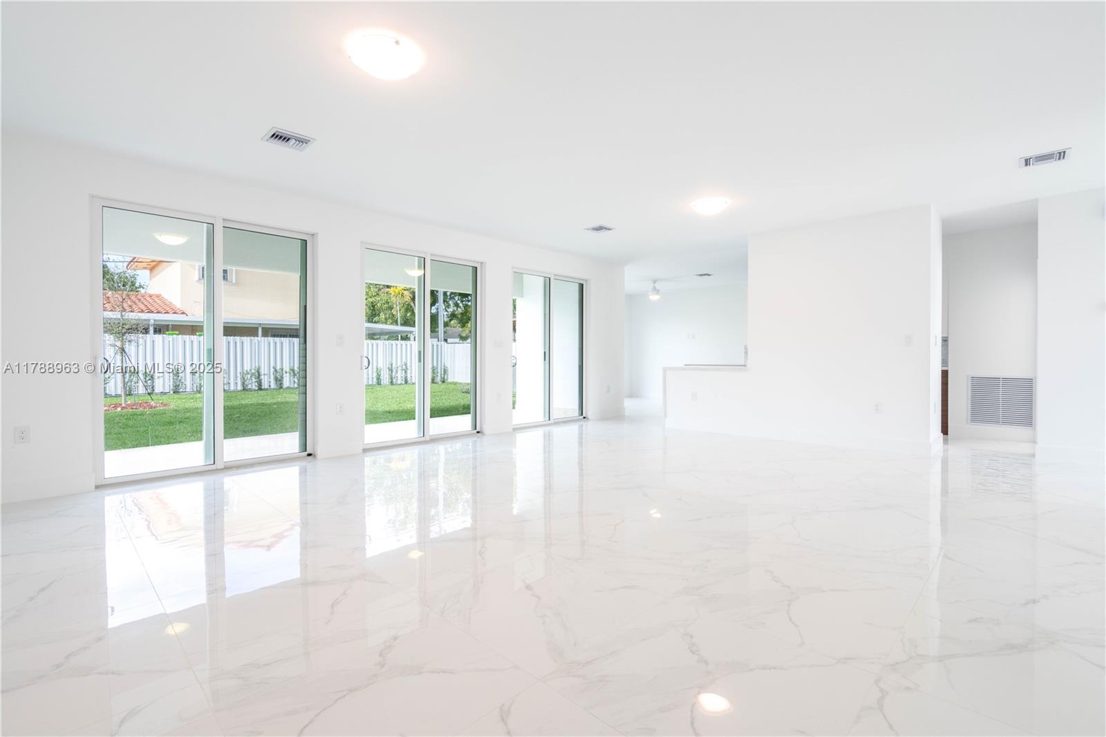BRICKELL ESTATES - Residential