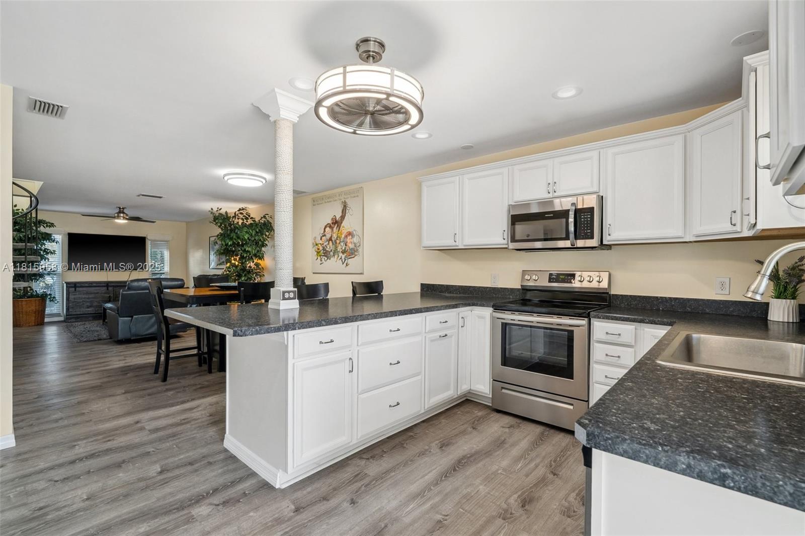 Pkwy Place Condo - Residential