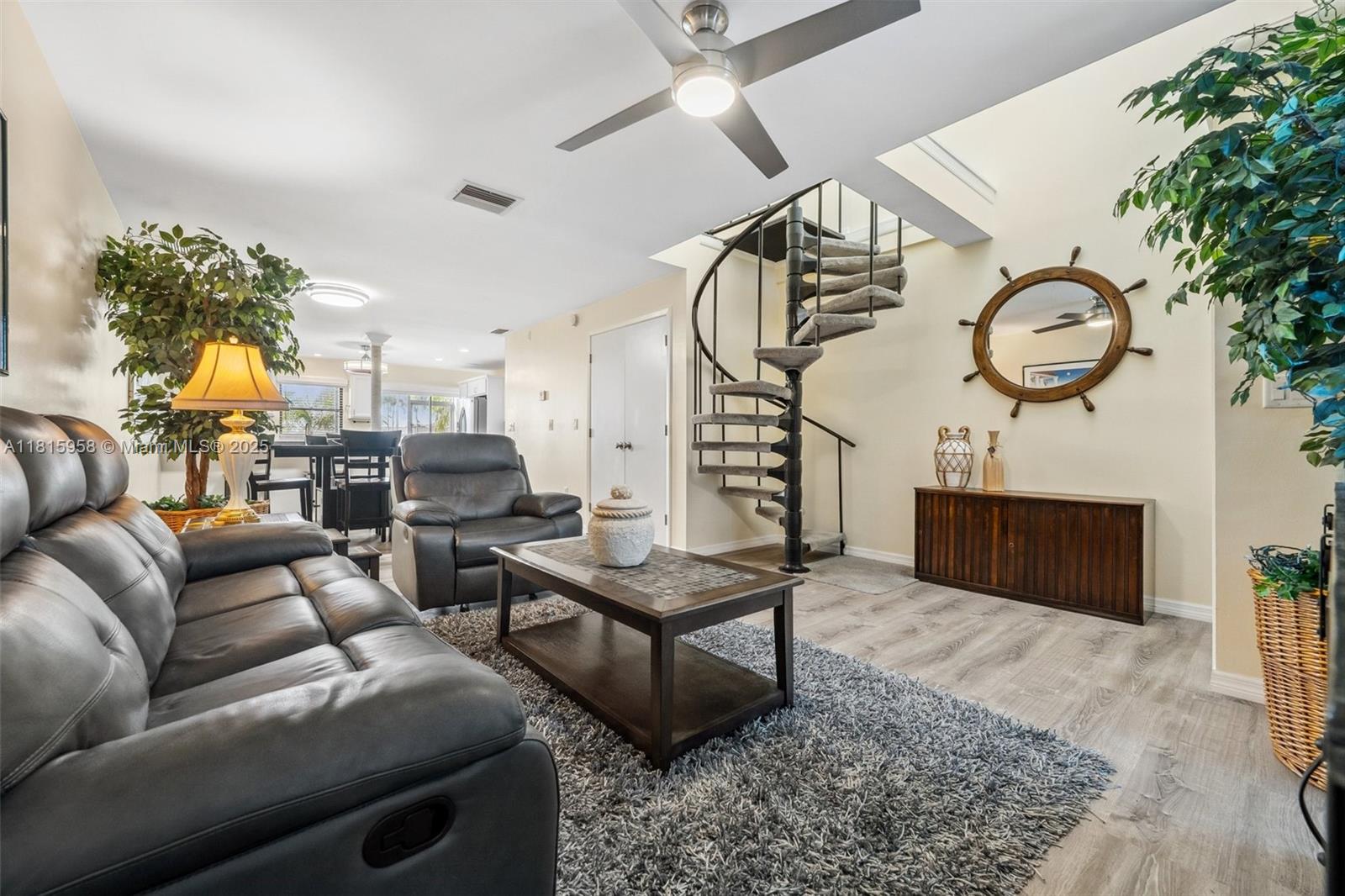 Pkwy Place Condo - Residential