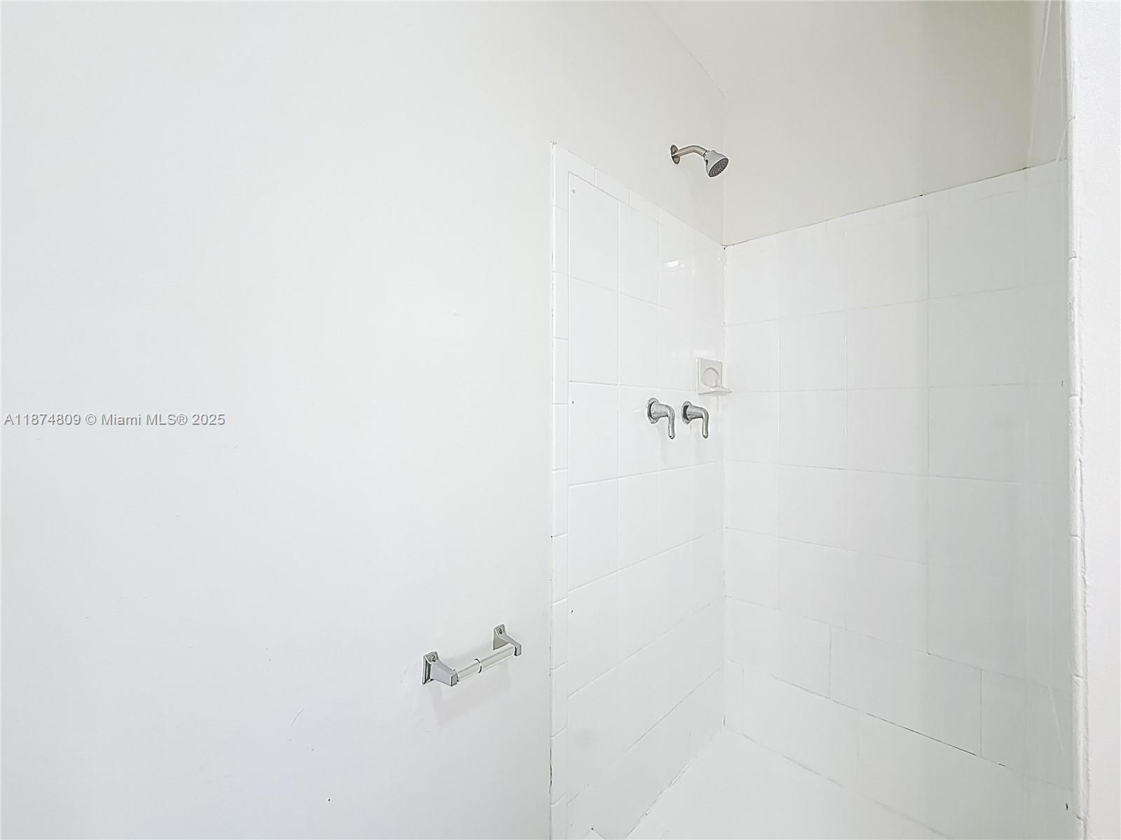 TAM O SHANTER VILLAS SEC - Residential Lease