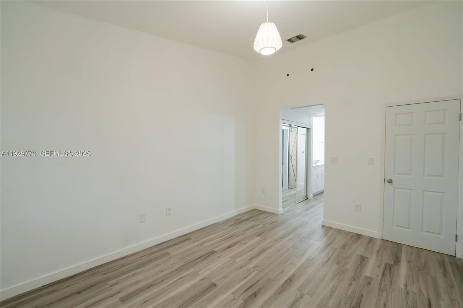 COUNTRY LAKE MANORS TOWNH - Residential