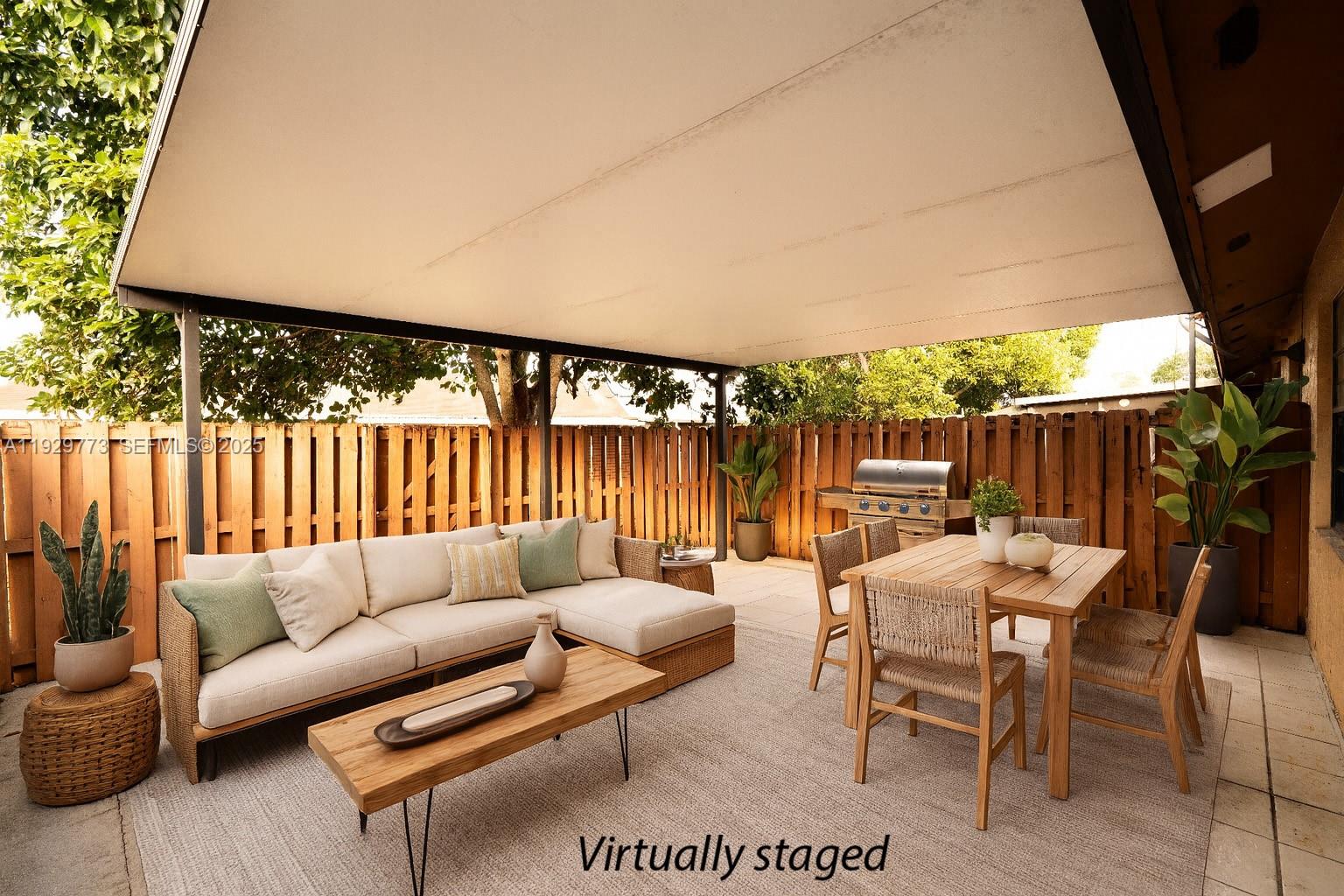 COUNTRY LAKE MANORS TOWNH - Residential