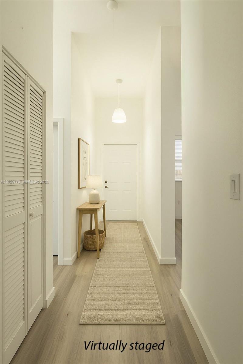 COUNTRY LAKE MANORS TOWNH - Residential