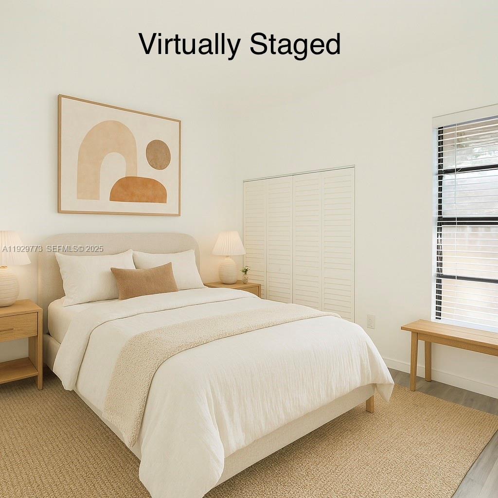 COUNTRY LAKE MANORS TOWNH - Residential