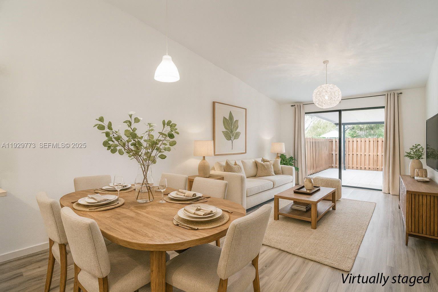 COUNTRY LAKE MANORS TOWNH - Residential