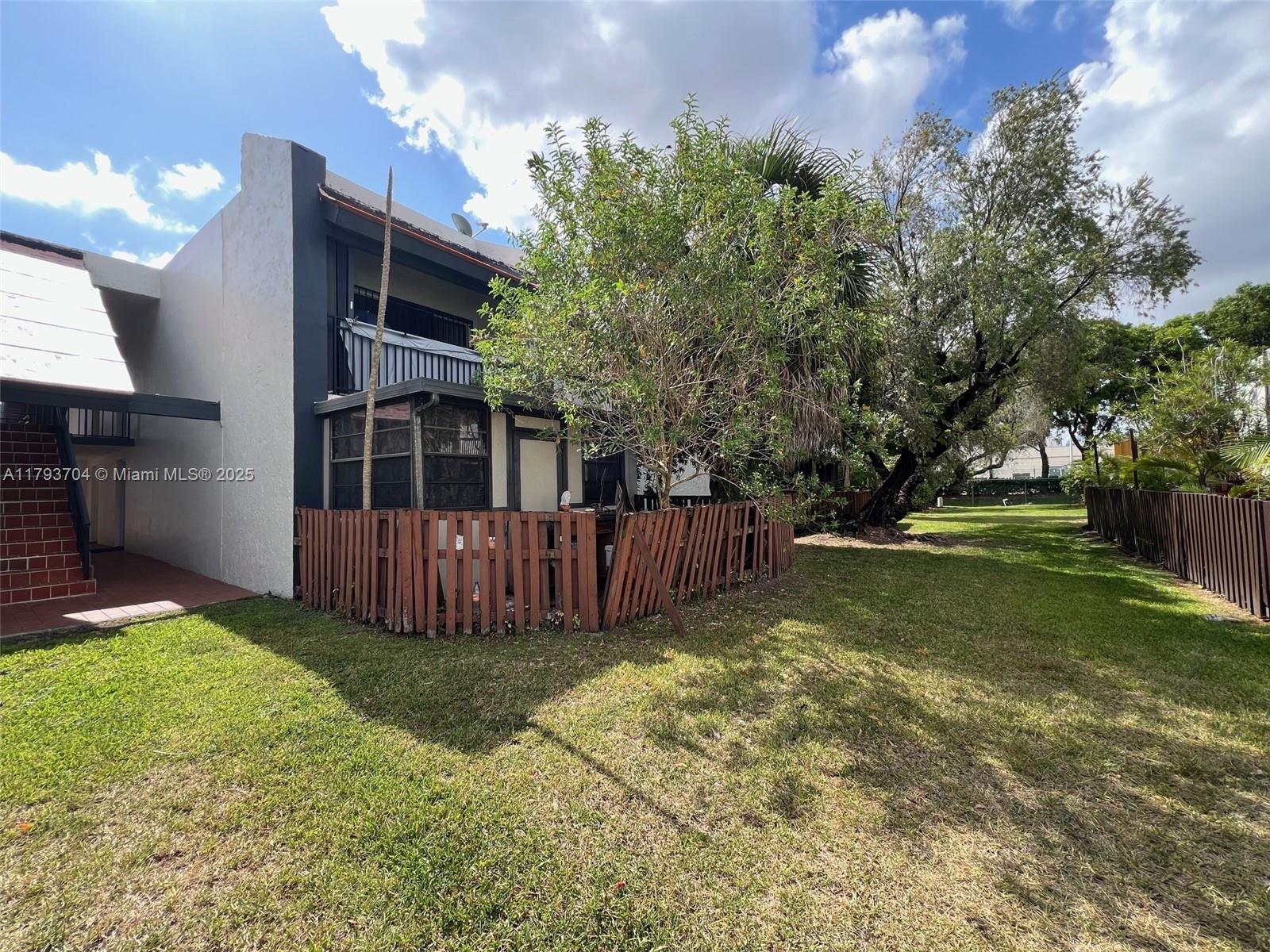 460 W Park Dr 103
