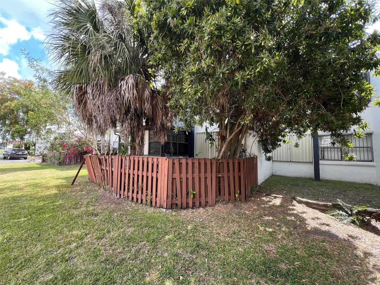 460 W Park Dr 103