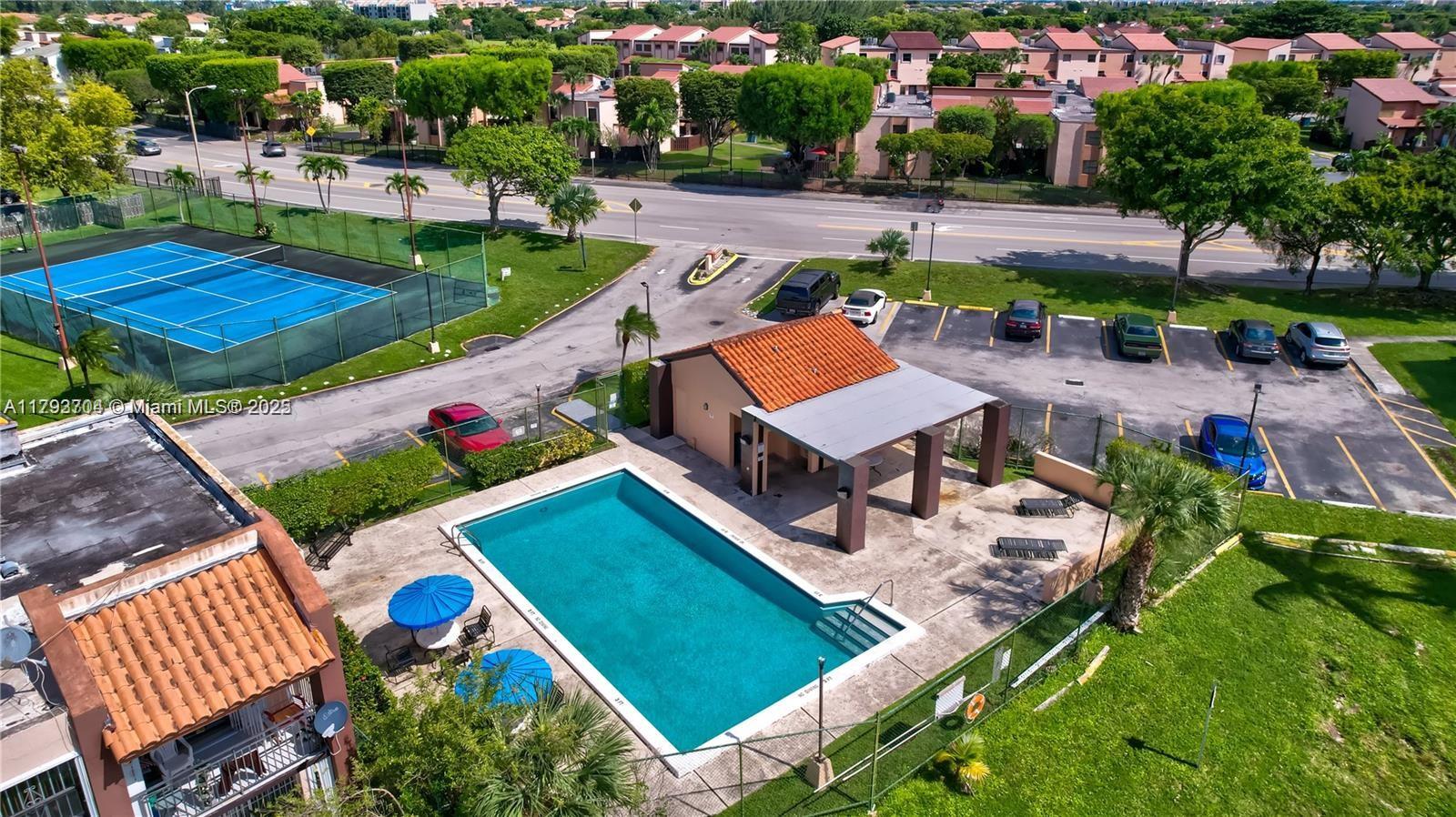 WEST LAKE VILLAGE II COND - Residential