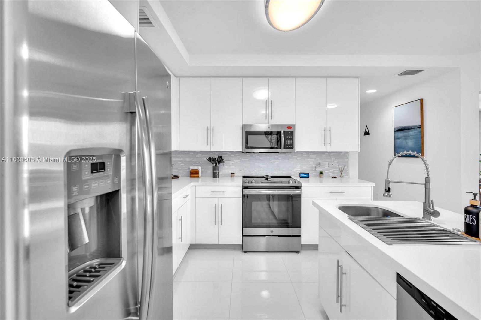 WEITZER AVENTURA PLACE - Residential