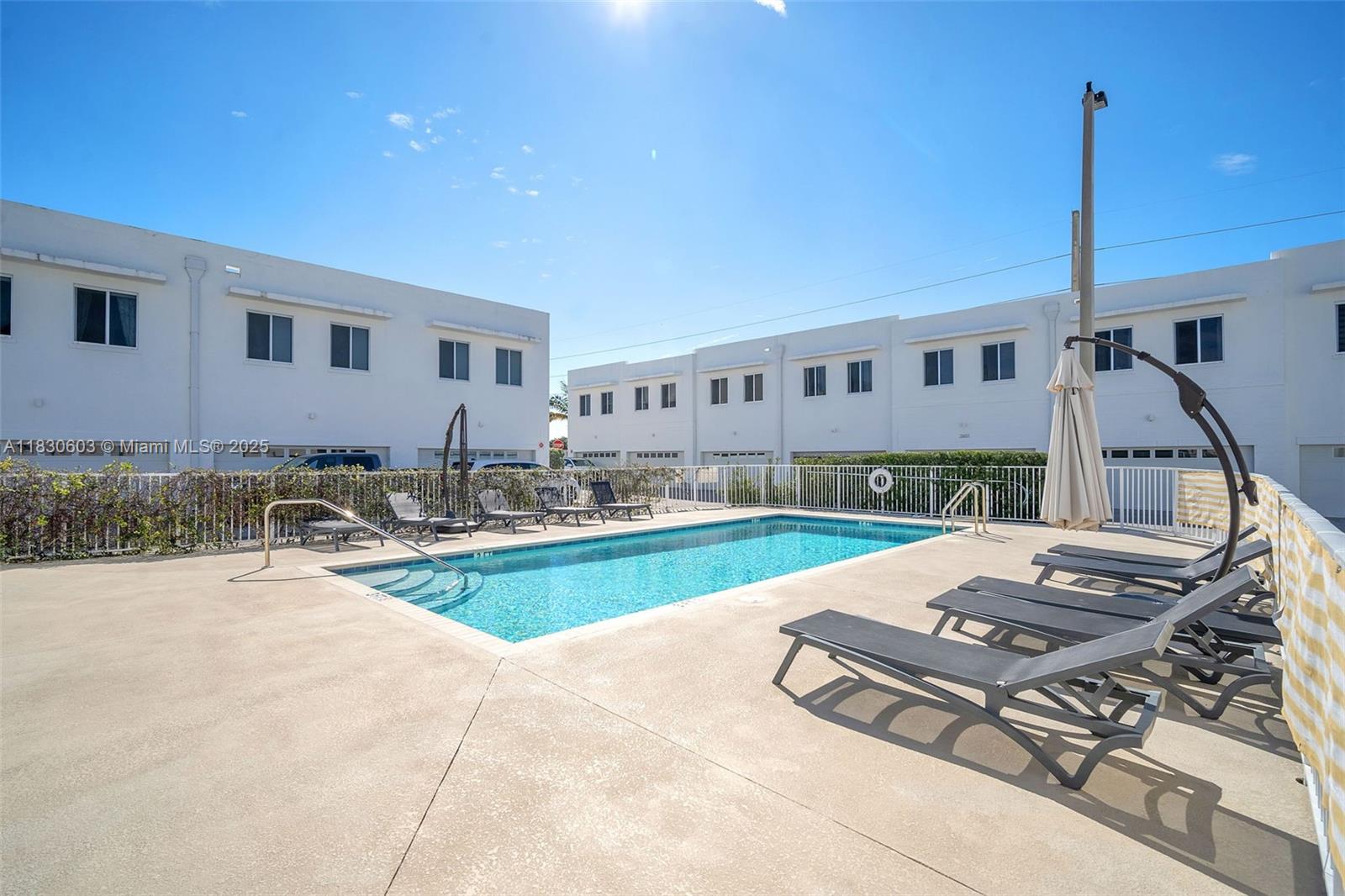 WEITZER AVENTURA PLACE - Residential