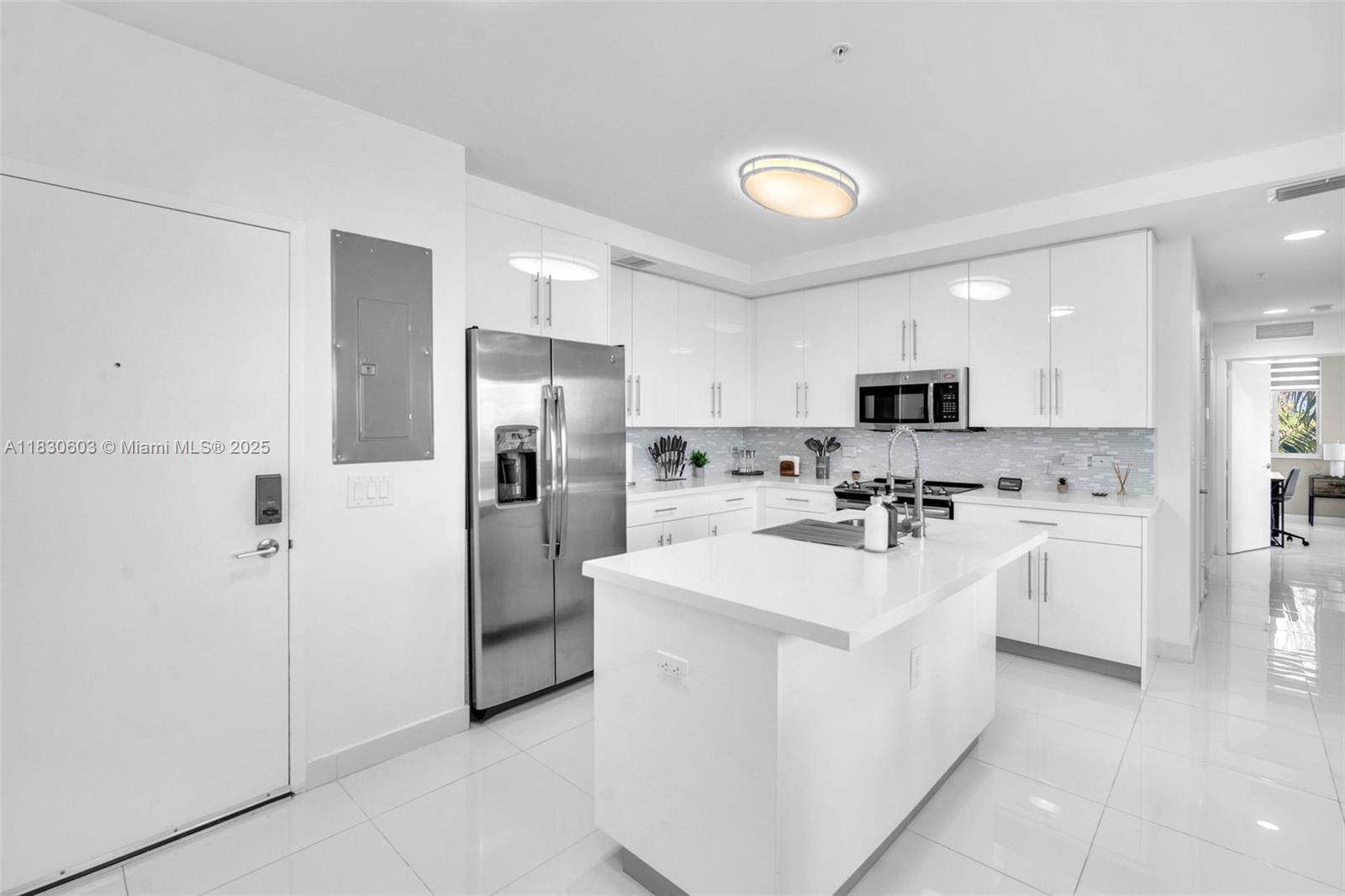 2651 NE 212th Ter 307