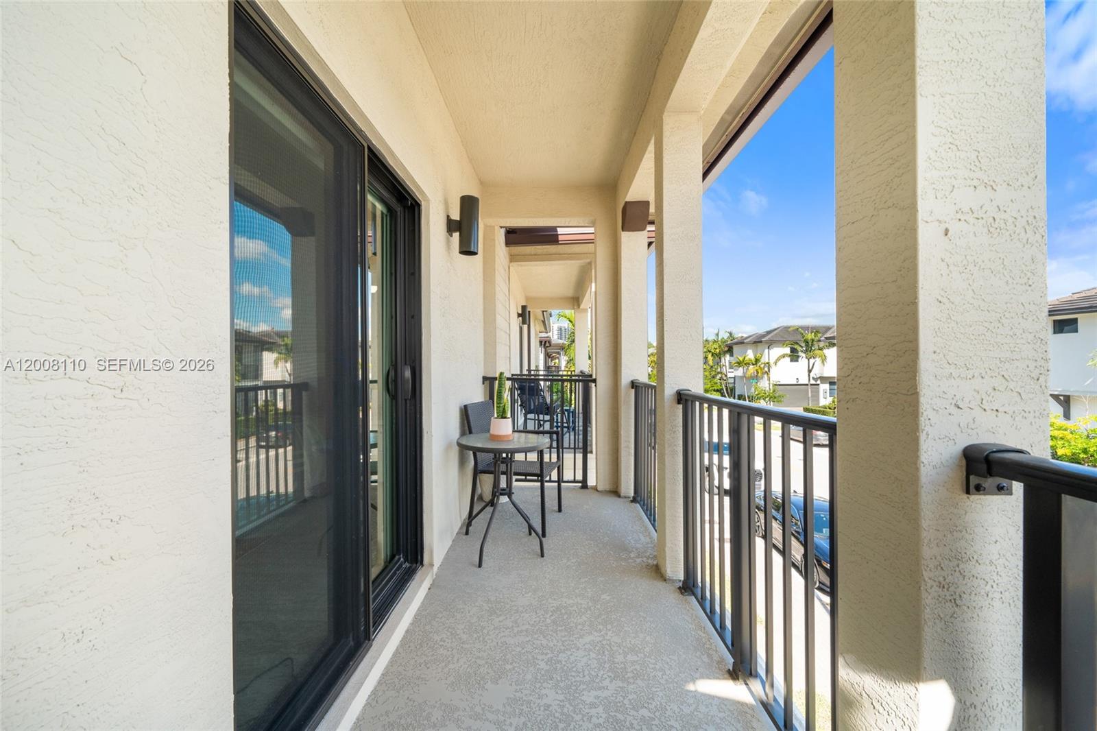 DOWNTOWN DORAL SOUTH PHAS - Residential