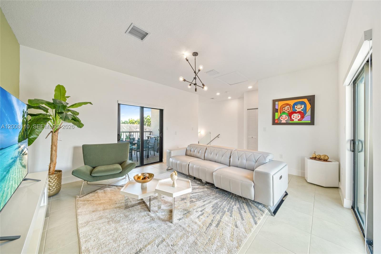 DOWNTOWN DORAL SOUTH PHAS - Residential