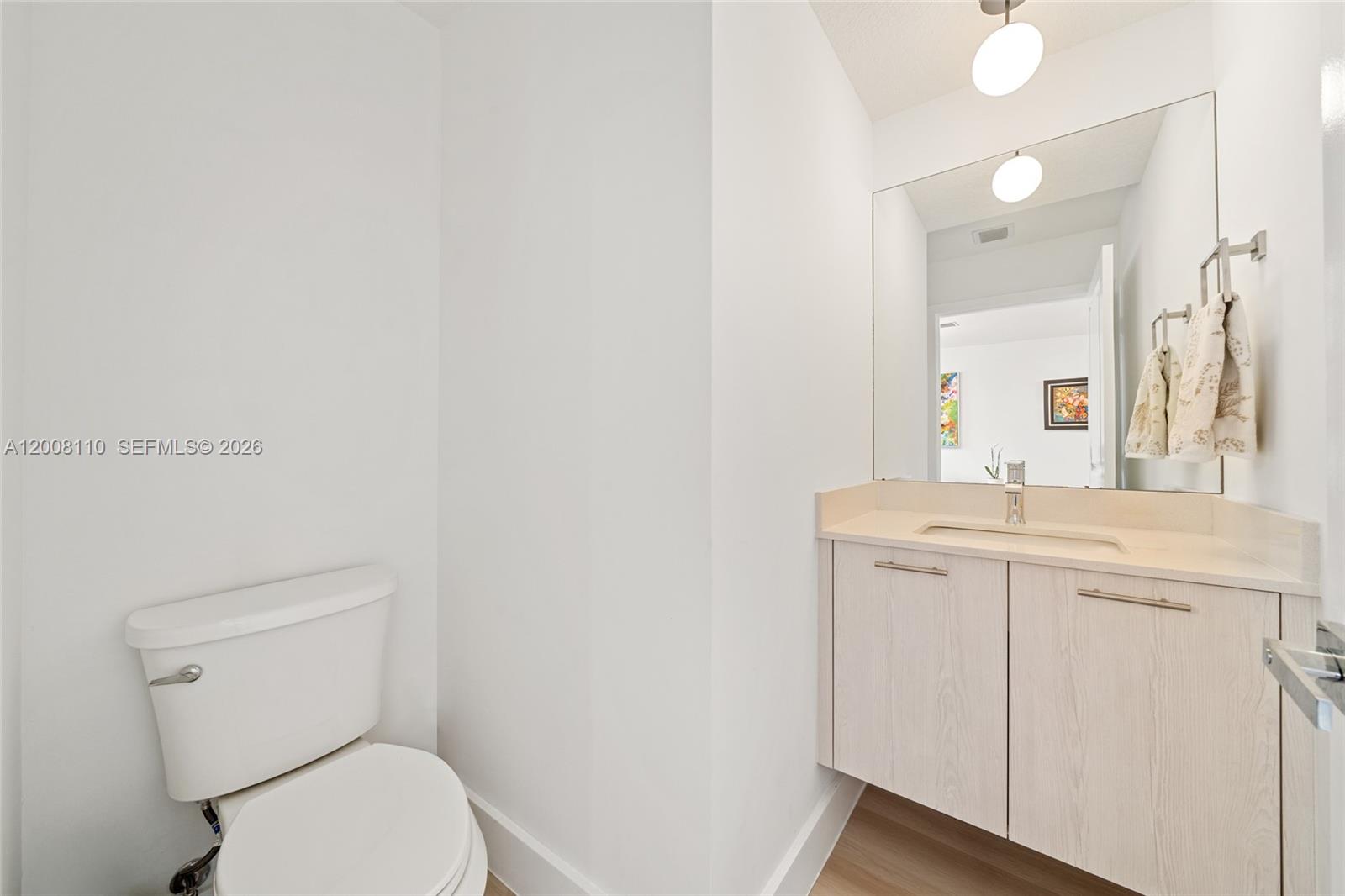 DOWNTOWN DORAL SOUTH PHAS - Residential