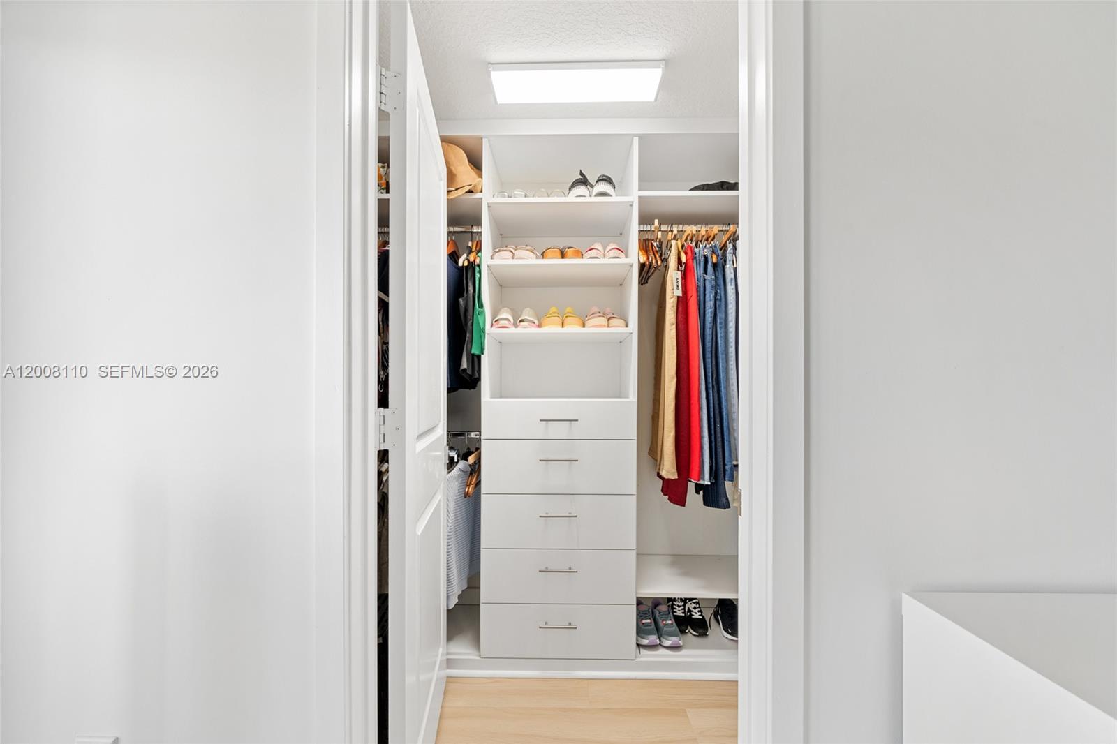 DOWNTOWN DORAL SOUTH PHAS - Residential