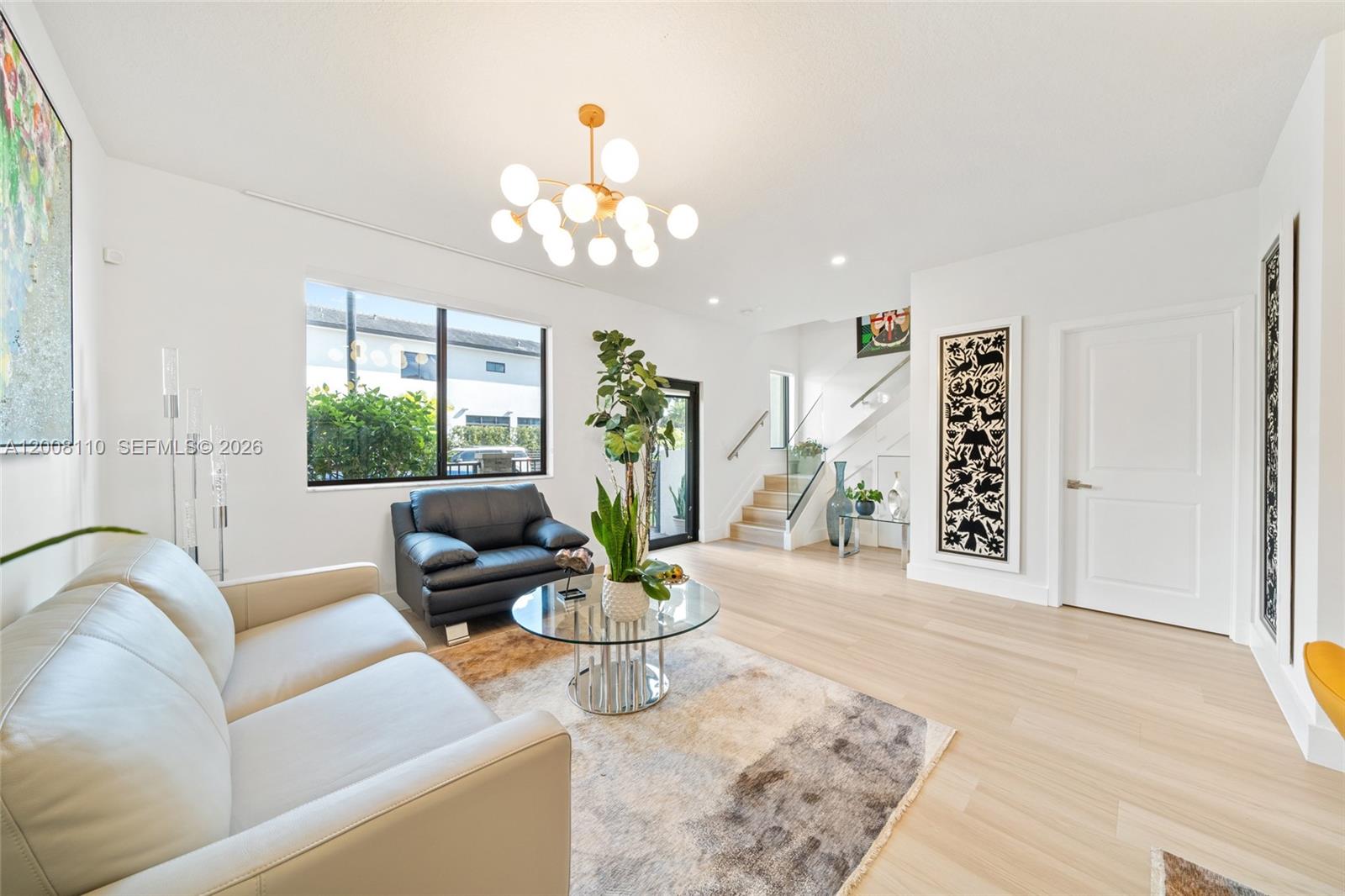 DOWNTOWN DORAL SOUTH PHAS - Residential