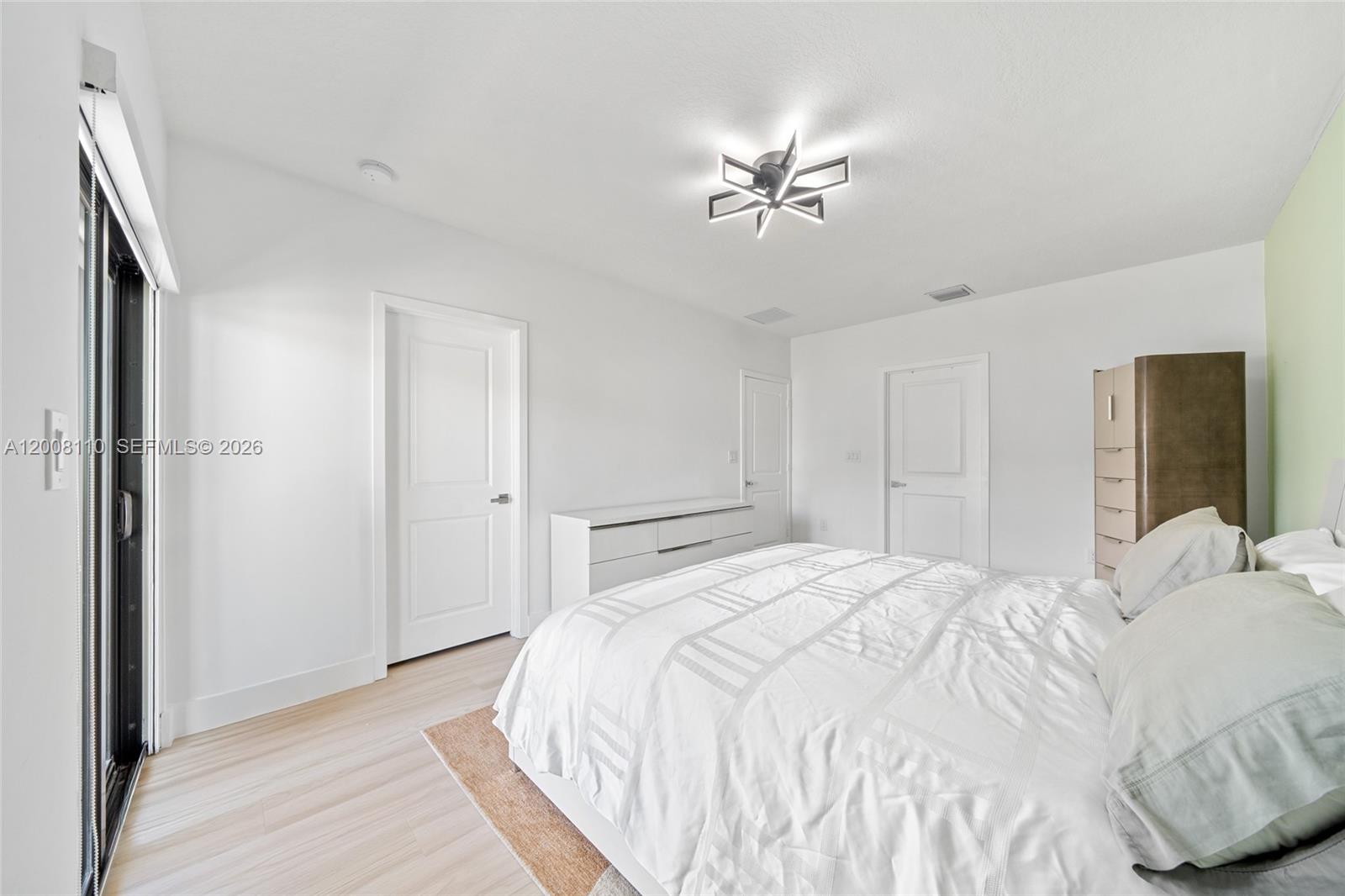 DOWNTOWN DORAL SOUTH PHAS - Residential