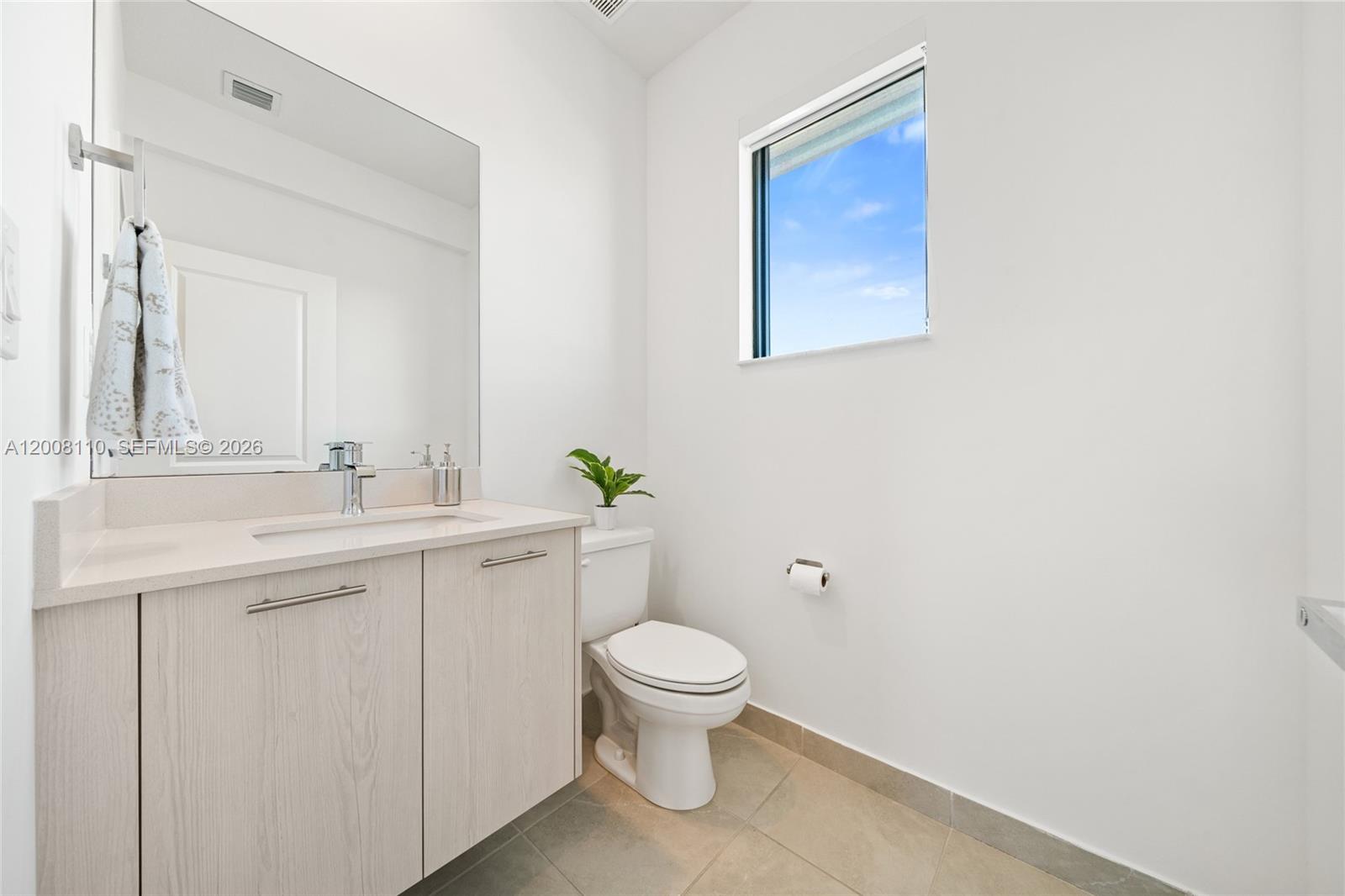 DOWNTOWN DORAL SOUTH PHAS - Residential