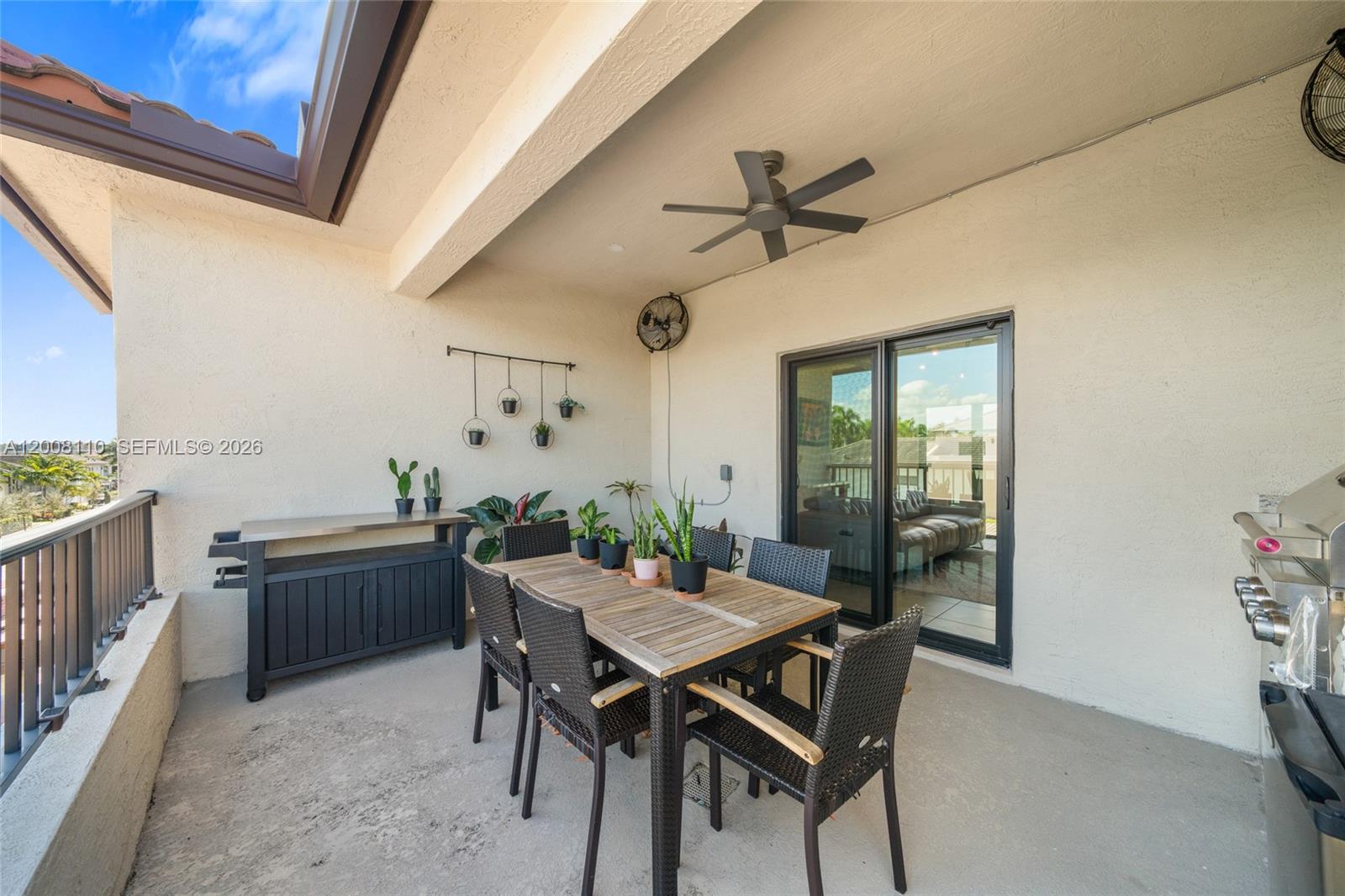 DOWNTOWN DORAL SOUTH PHAS - Residential