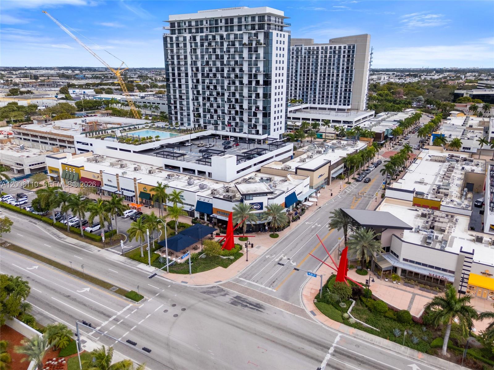 DOWNTOWN DORAL SOUTH PHAS - Residential