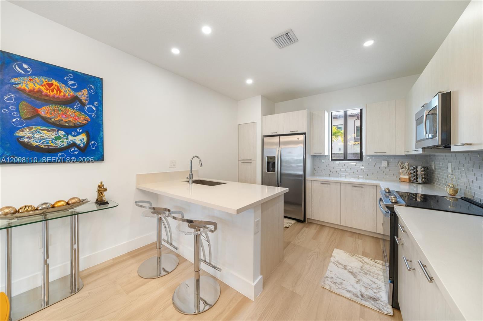 DOWNTOWN DORAL SOUTH PHAS - Residential