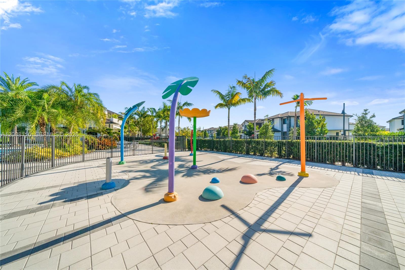 DOWNTOWN DORAL SOUTH PHAS - Residential