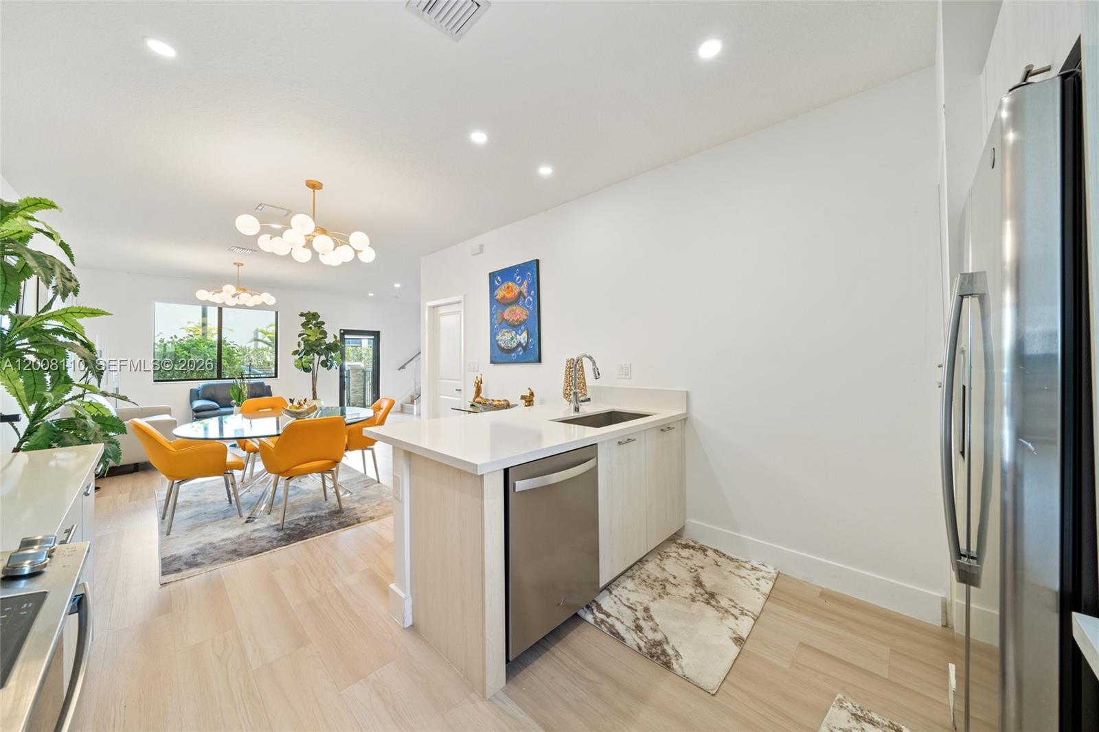 DOWNTOWN DORAL SOUTH PHAS - Residential