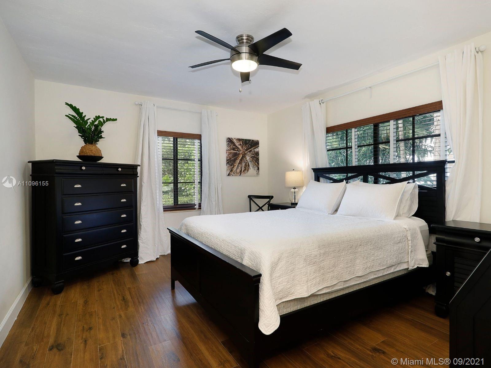 CORAL GABLES GRANADA SEC - Residential