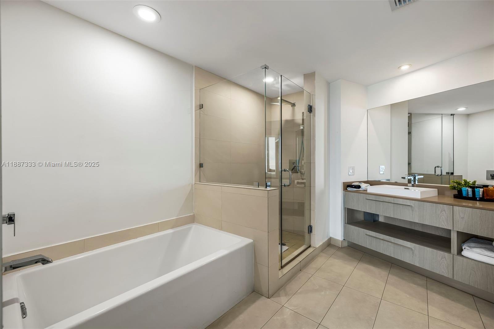 4111 SOUTH OCEAN DRIVE CO - Residential