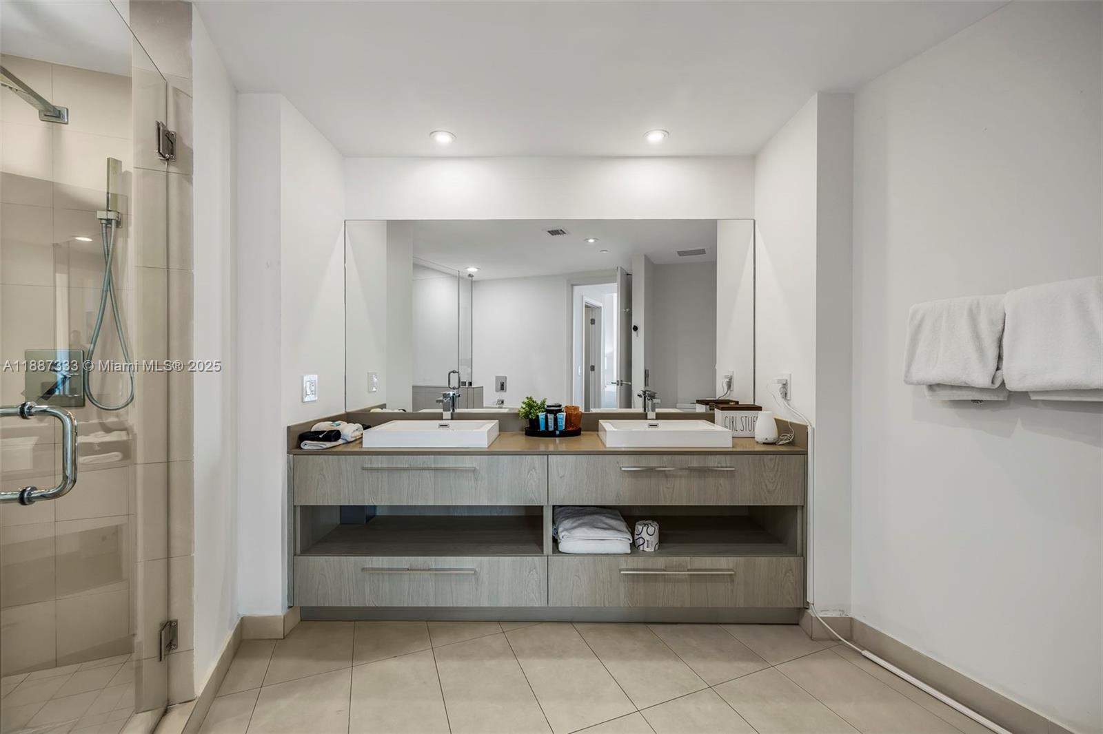 4111 SOUTH OCEAN DRIVE CO - Residential