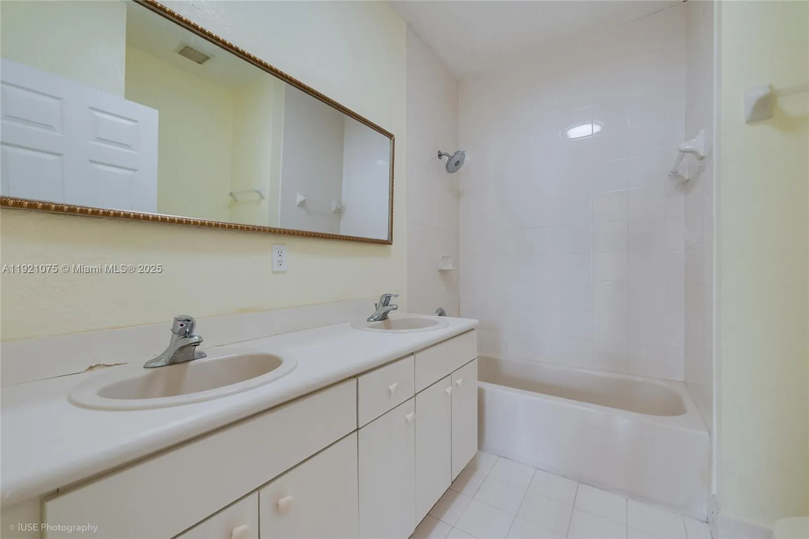 Homestead, Florida 33032, United States, 4 Bedrooms Bedrooms, ,3 BathroomsBathrooms,Residential,Active,248416