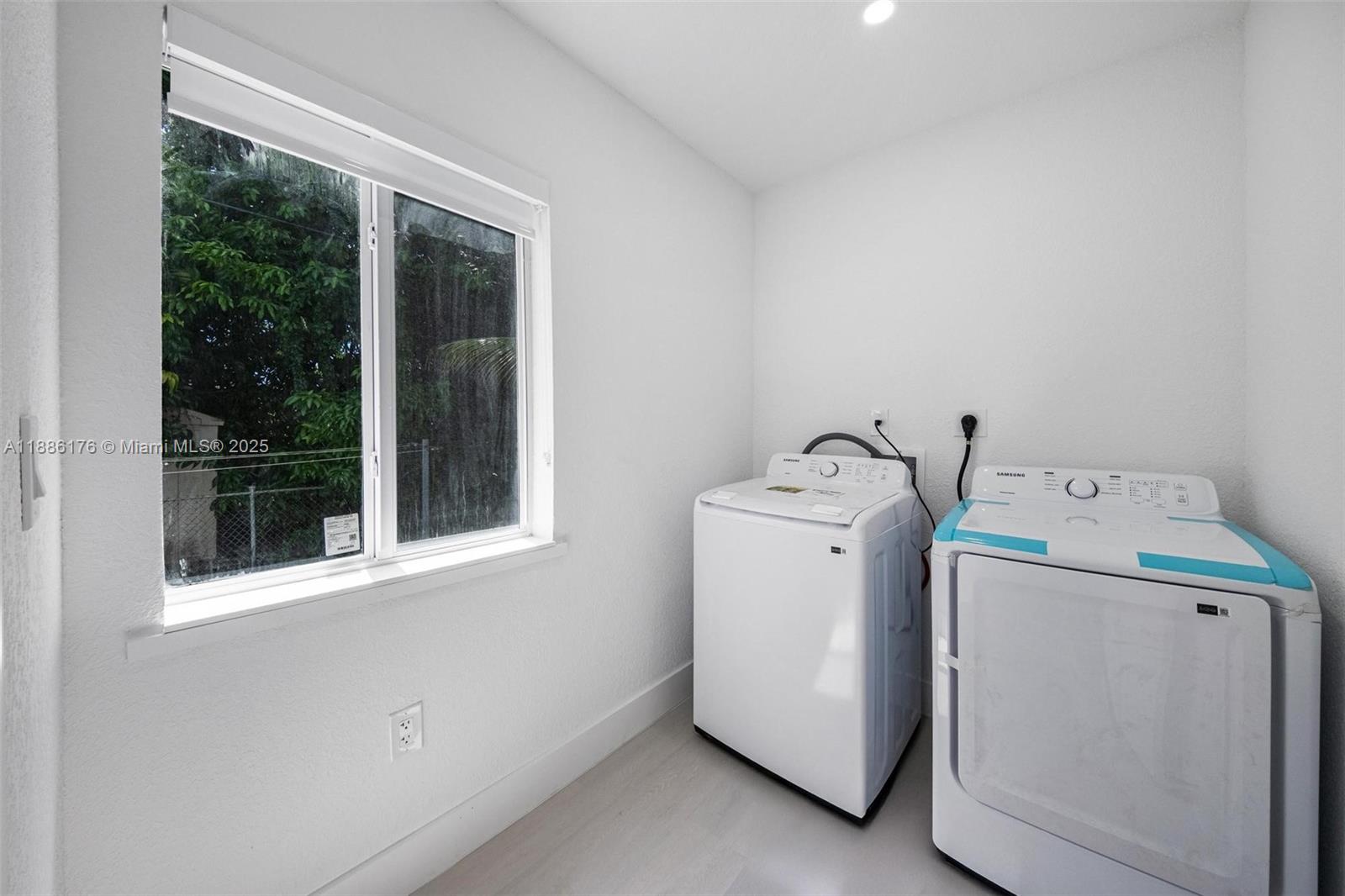 FLORAL PK 1ST AMD - Residential