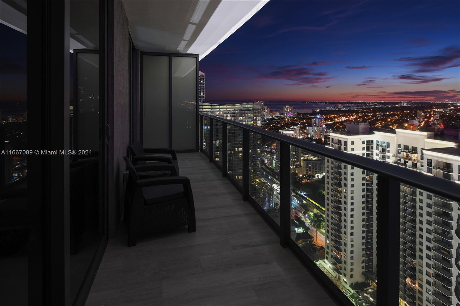 45 Sw 9th St 4007, Miami, Broward County, Florida - 1 Bedrooms  
1 Bathrooms - 