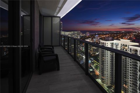 45 SW 9th St 4007 Miami FL 33130
