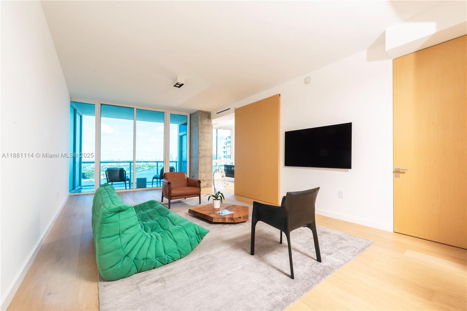 CONTINUUM ON SOUTH BEACH - Residential Lease
