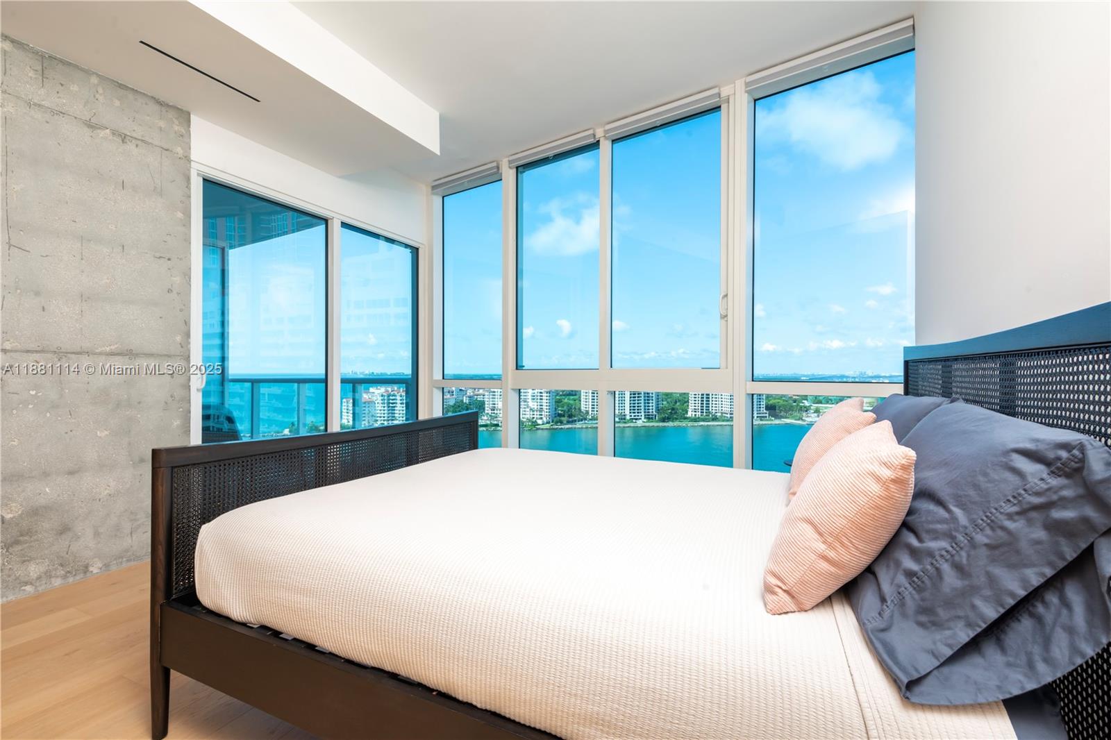 CONTINUUM ON SOUTH BEACH - Residential Lease